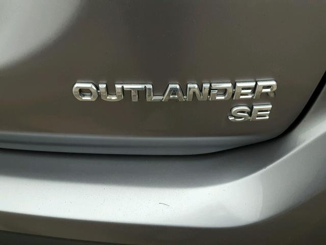 JA4AD3A37GZ062014 - 2016 MITSUBISHI OUTLANDER SILVER photo 8