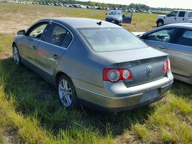 WVWEK73C78P022921 - 2008 VOLKSWAGEN PASSAT SILVER photo 3