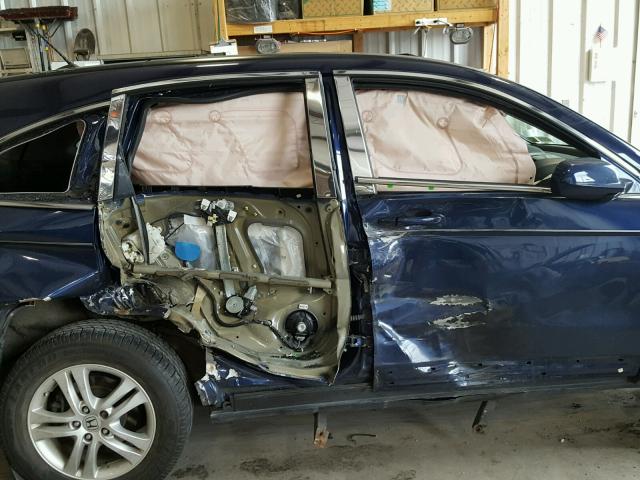 5J6RE4H7XBL030300 - 2011 HONDA CR-V EXL BLUE photo 9