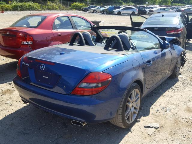 WDBWK54F19F208333 - 2009 MERCEDES-BENZ SLK 300 BLUE photo 4