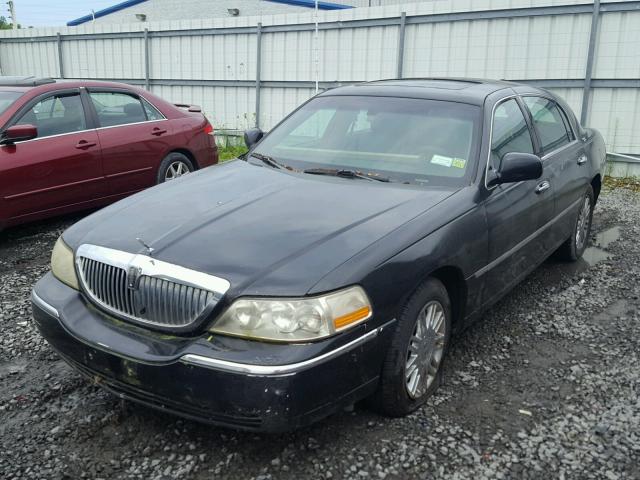 1LNHM82W66Y642672 - 2006 LINCOLN TOWN CAR S BLACK photo 2