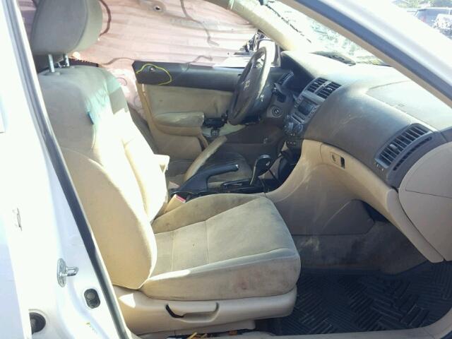 1HGCM56327A032387 - 2007 HONDA ACCORD WHITE photo 5