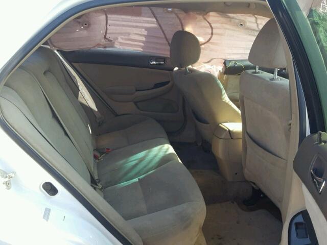 1HGCM56327A032387 - 2007 HONDA ACCORD WHITE photo 6