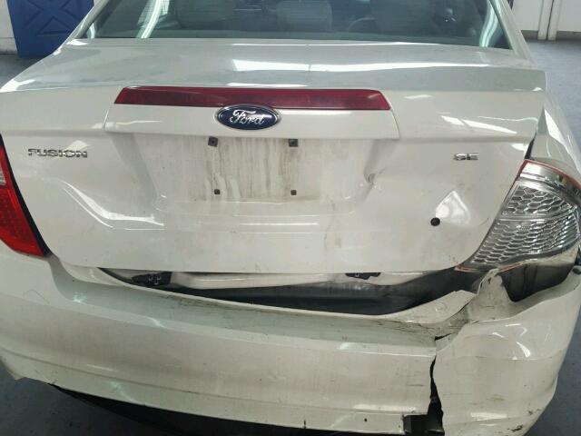 3FAHP0HA4BR343639 - 2011 FORD FUSION SE WHITE photo 9