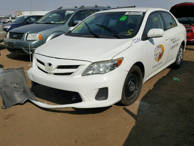 5YFBU4EE2CP060266 - 2012 TOYOTA COROLLA WHITE photo 2