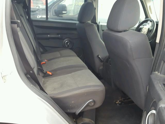 1J4RH4GK3AC157563 - 2010 JEEP COMMANDER GRAY photo 6