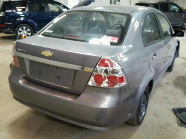 KL1TD56E59B390314 - 2009 CHEVROLET AVEO LS GRAY photo 4