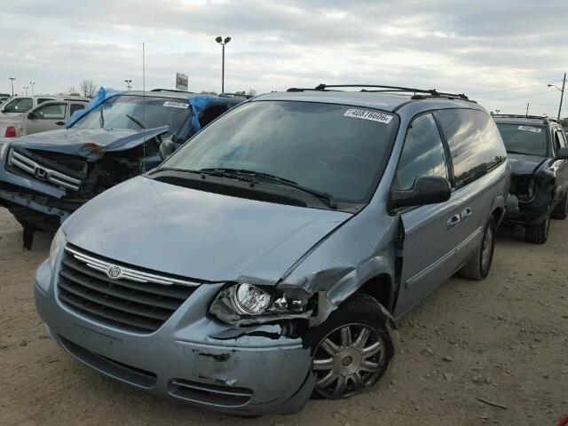 2C4GP54LX5R140131 - 2005 CHRYSLER TOWN & COU Mavi foto 2