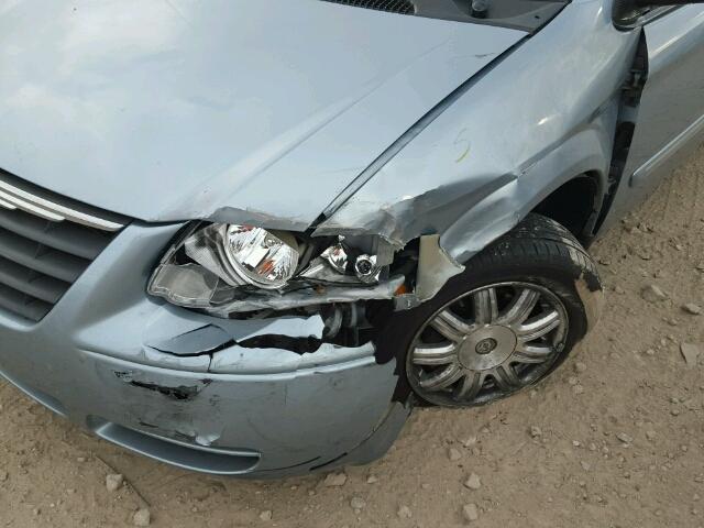 2C4GP54LX5R140131 - 2005 CHRYSLER TOWN & COU Mavi foto 9