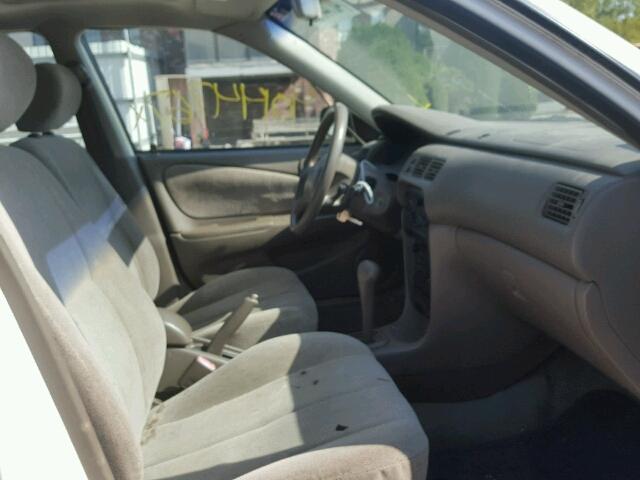 1Y1SK5288XZ409772 - 1999 CHEVROLET GEO PRIZM 白色 照片 5