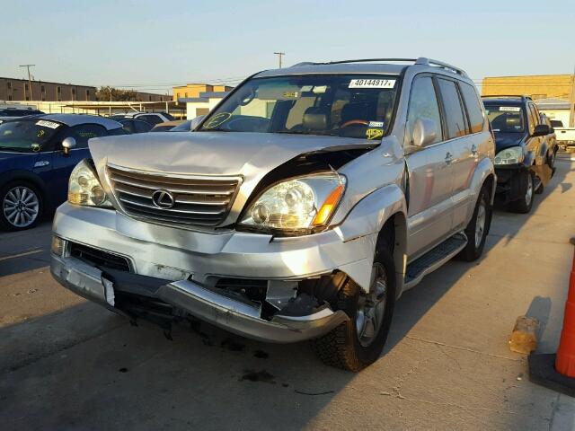 JTJBT20X770129708 - 2007 LEXUS GX SILVER photo 2