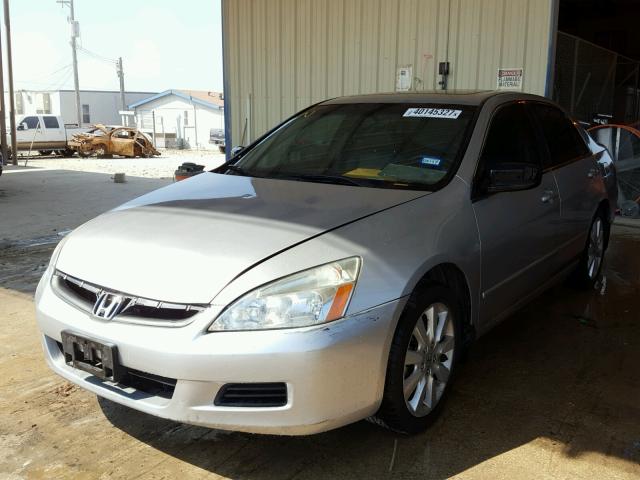 1HGCM66587A104569 - 2007 HONDA ACCORD EX SILVER photo 2