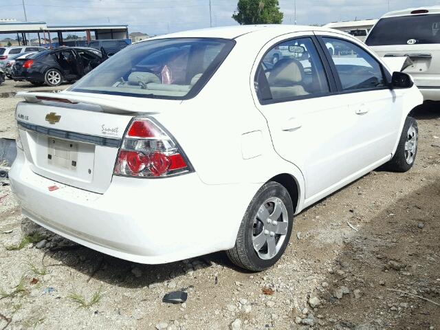 KL1TD56687B127305 - 2007 CHEVROLET AVEO BASE WHITE photo 4