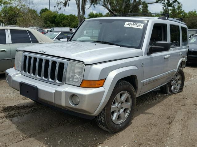 1J8HG58N77C683781 - 2007 JEEP COMMANDER GRAY photo 2