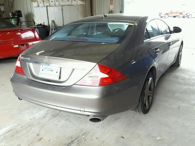 WDDDJ72X77A090811 - 2007 MERCEDES-BENZ CLS 550 BROWN photo 4