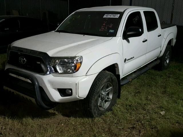 5TFLU4EN5DX063346 - 2013 TOYOTA TACOMA WHITE photo 2