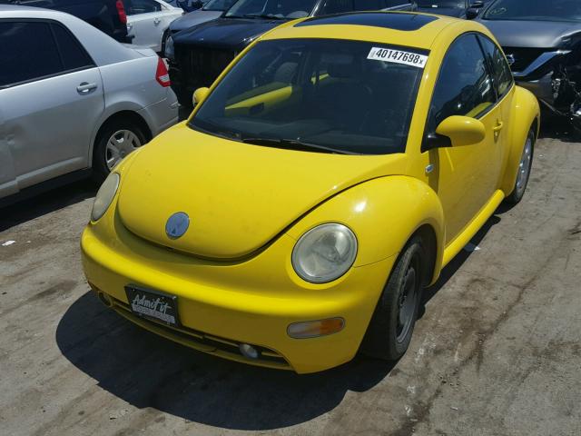 3VWCB21C72M438510 - 2002 VOLKSWAGEN NEW BEETLE 黄色 照片 2