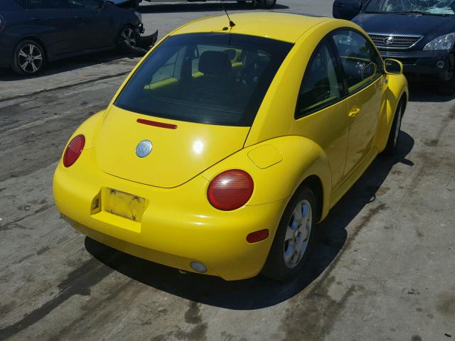 3VWCB21C72M438510 - 2002 VOLKSWAGEN NEW BEETLE 黄色 照片 4