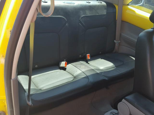3VWCB21C72M438510 - 2002 VOLKSWAGEN NEW BEETLE 黄色 照片 6