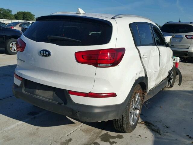 KNDPB3AC8F7731326 - 2015 KIA SPORTAGE WHITE photo 4