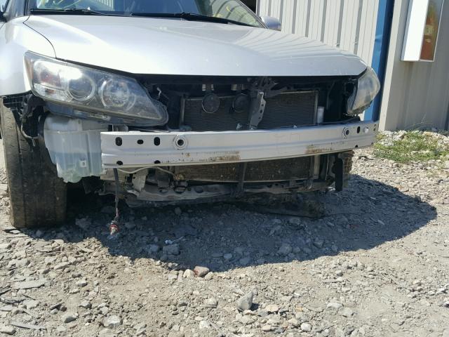 JTKJF5C79B3005586 - 2011 TOYOTA SCION TC 银色 照片 9