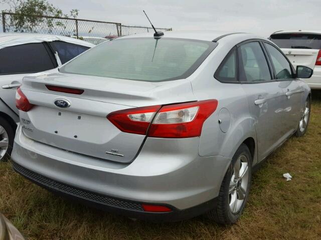 1FADP3F20DL137960 - 2013 FORD FOCUS SILVER photo 4