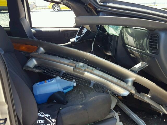 1GNDT13X33K112198 - 2003 CHEVROLET BLAZER TAN photo 6