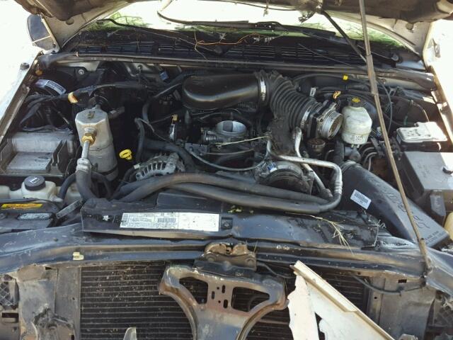 1GNDT13X33K112198 - 2003 CHEVROLET BLAZER TAN photo 7
