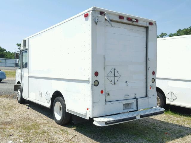 4UZAANBW71CJ22172 - 2001 FREIGHTLINER CHASSIS M WHITE photo 3