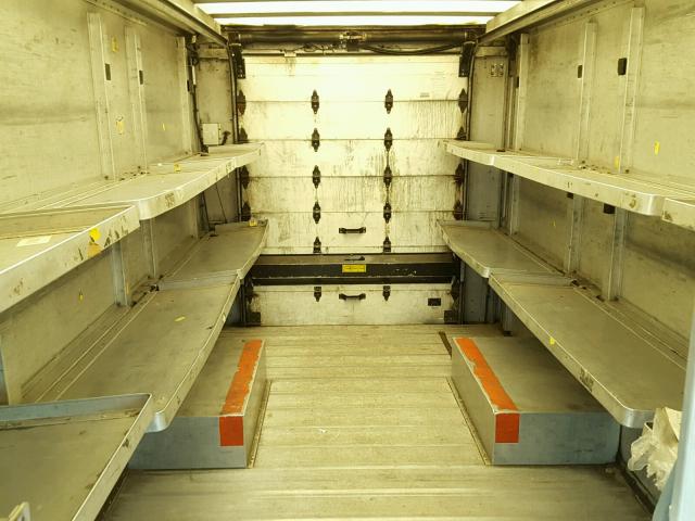 4UZAANBW71CJ22172 - 2001 FREIGHTLINER CHASSIS M WHITE photo 6