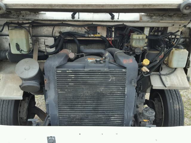 4UZAANBW71CJ22172 - 2001 FREIGHTLINER CHASSIS M WHITE photo 7