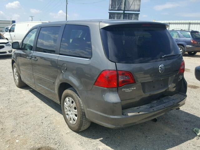 2V4RW4D10AR407068 - 2010 VOLKSWAGEN ROUTAN S ნაცრისფერი ფოტო 3