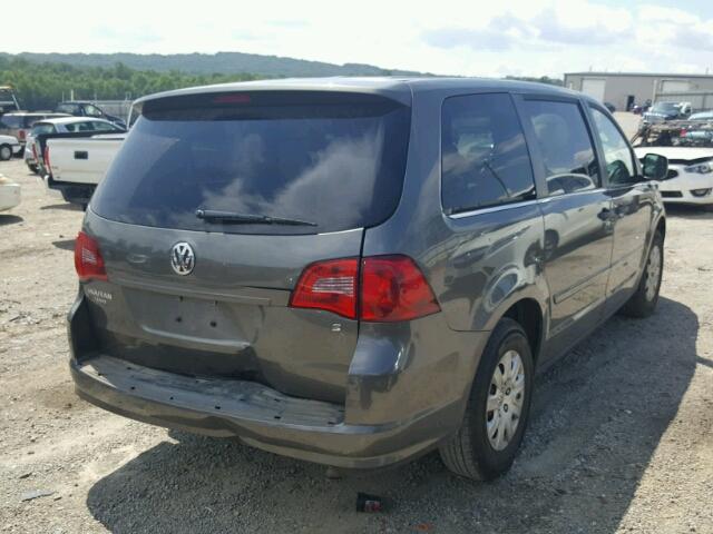 2V4RW4D10AR407068 - 2010 VOLKSWAGEN ROUTAN S ნაცრისფერი ფოტო 4