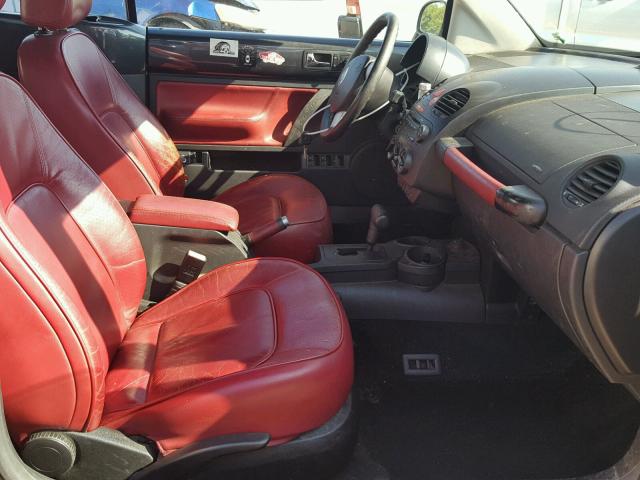 3VWCM31Y95M357699 - 2005 VOLKSWAGEN NEW BEETLE 灰色 照片 5