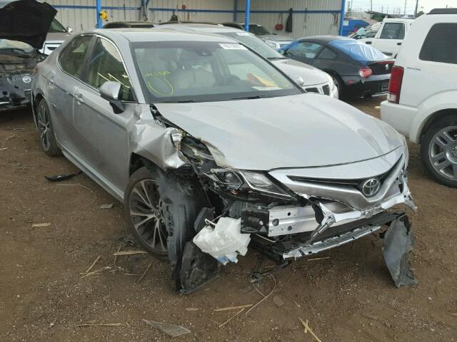 JTNB11HK6J3012294 - 2018 TOYOTA CAMRY L SILVER photo 1