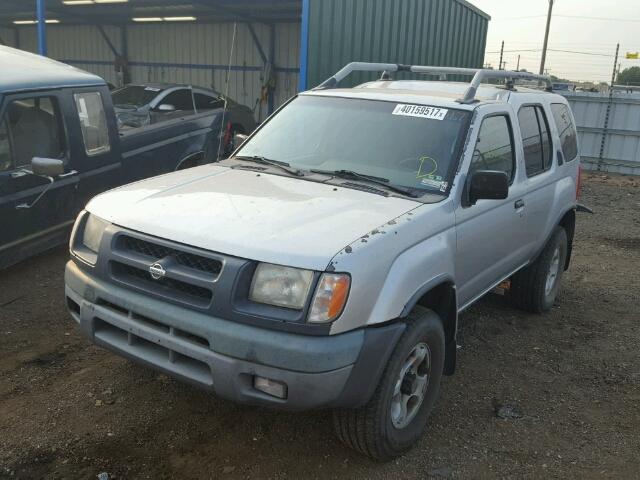 5N1ED28Y8YC596626 - 2000 NISSAN XTERRA XE SILVER photo 2