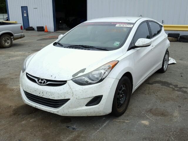 5NPDH4AE6CH150567 - 2012 HYUNDAI ELANTRA GL WHITE photo 2