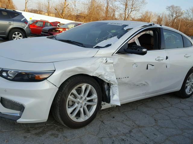 1G1ZE5ST7HF222341 - 2017 CHEVROLET MALIBU LT WHITE photo 9