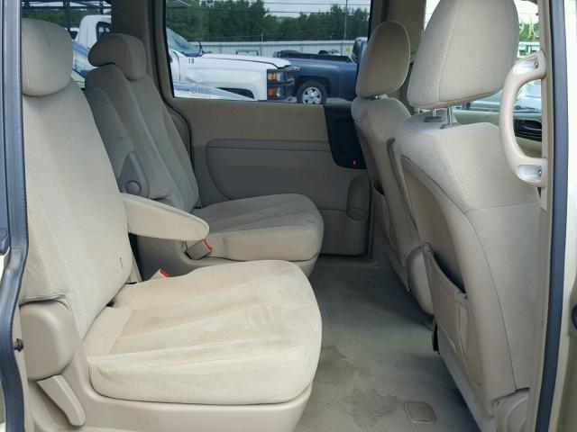 KNDMC233676037412 - 2007 HYUNDAI ENTOURAGE BEIGE photo 6