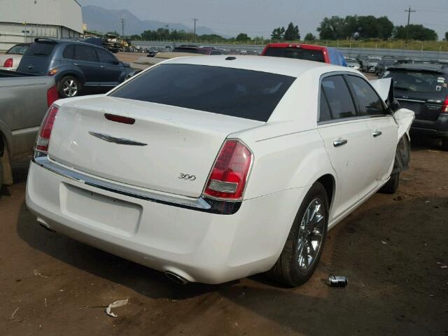 2C3CA5CG8BH515993 - 2011 CHRYSLER 300 LIMITE WHITE photo 4