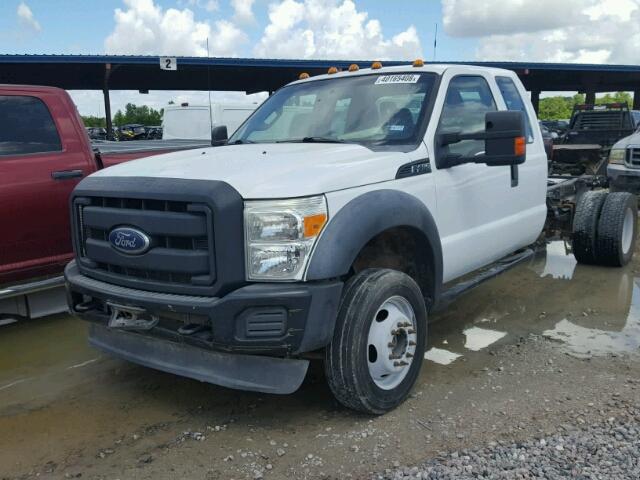 1FD0X4HY5CEC66923 - 2012 FORD F450 SUPER WHITE photo 2