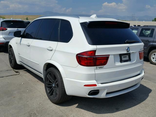 5UXZV8C54CL425155 - 2012 BMW X5 XDRIVE5 WHITE photo 3