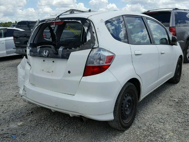 JHMGE88219S071910 - 2009 HONDA FIT WHITE photo 4