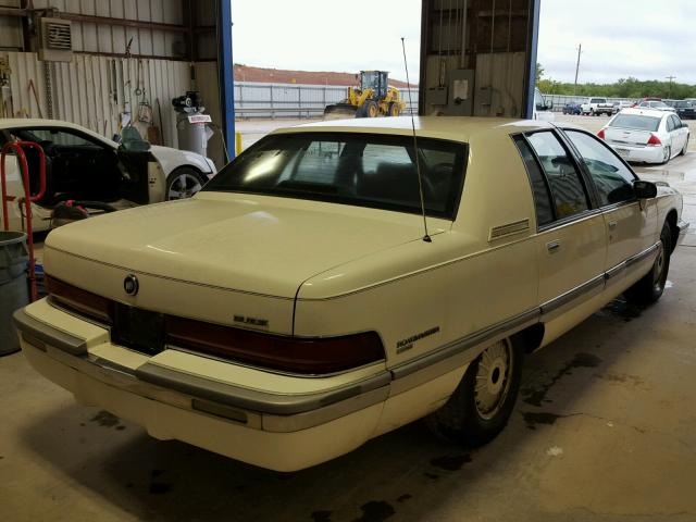 1G4BT5373PR420827 - 1993 BUICK ROADMASTER WHITE photo 4