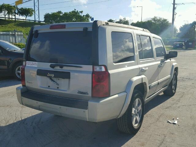 1J8HG48KX8C166668 - 2008 JEEP COMMANDER SILVER photo 4