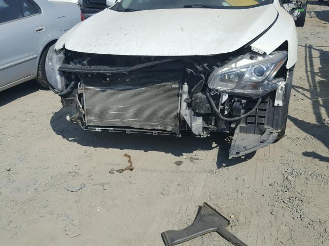 1N4AA5AP3EC443085 - 2014 NISSAN MAXIMA S WHITE photo 9