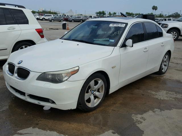 WBANE53527CK91960 - 2007 BMW 525 I WHITE photo 2