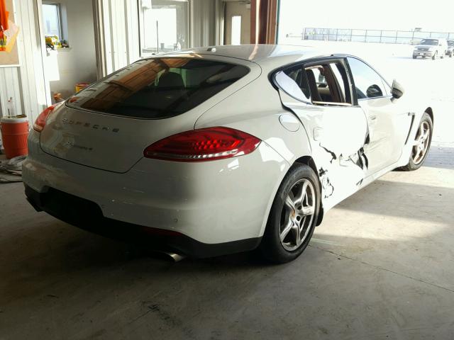 WP0AA2A71EL011555 - 2014 PORSCHE PANAMERA 2 WHITE photo 4