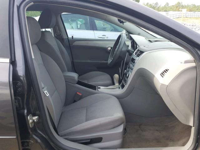 1G1ZB5EB2AF292072 - 2010 CHEVROLET MALIBU LS ნაცრისფერი ფოტო 5