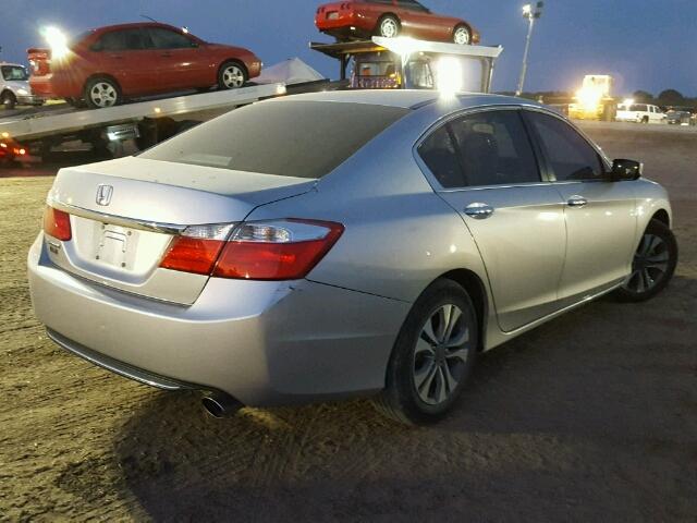 1HGCR2F32FA111749 - 2015 HONDA ACCORD SILVER photo 4